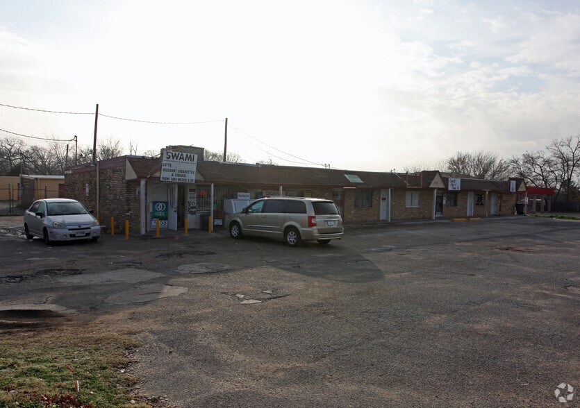 More Photos Of 3300 Shepherd Ln, Balch Springs Freestanding For Sale