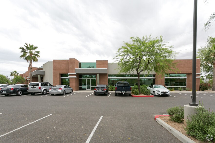 More Photos Of 5500 W Chandler Blvd, Chandler Office For Sale