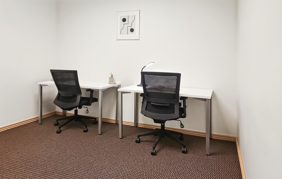 More Photos Of 1412 S Legend Hills Dr, Clearfield Coworking Space