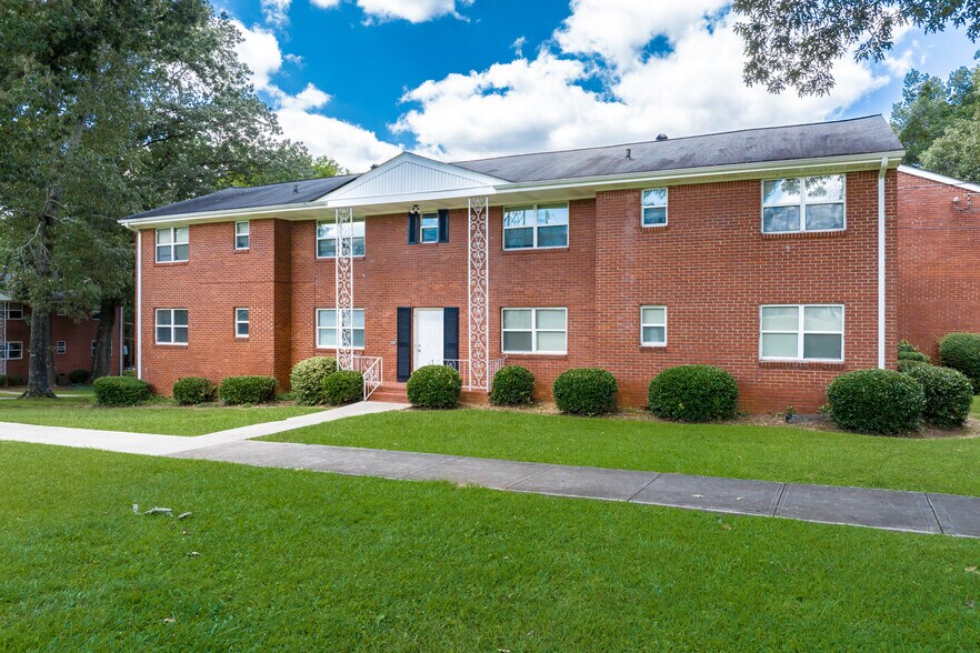 More Photos Of 2410 Benjamin E Mays Dr SW, Atlanta Apartments For Sale