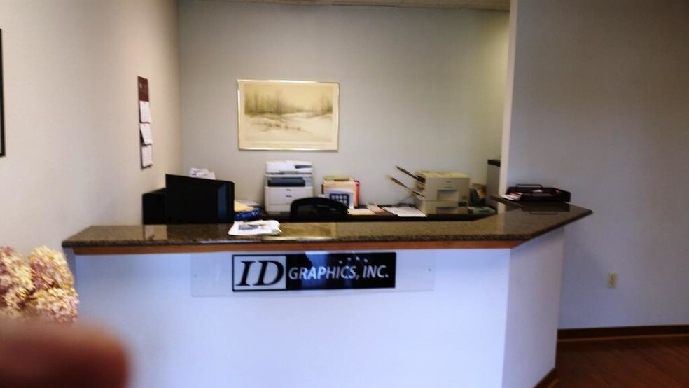 More Photos Of 1833 Executive Dr, Oconomowoc Industrial For Lease