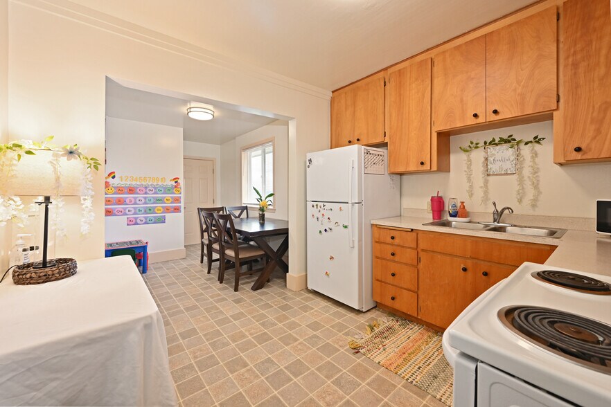 More Photos Of 3319 Oakes Ave, Everett Apartments For Sale