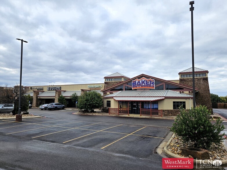 More Photos Of 6015 82nd St, Lubbock Unknown For Lease