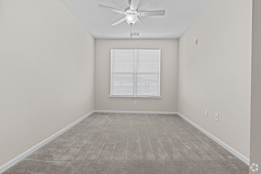 More Photos Of 3061 Godwin Blvd, Suffolk Multifamily For Sale