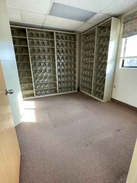 More Photos Of 180 White Rd, Little Silver Medical For Lease