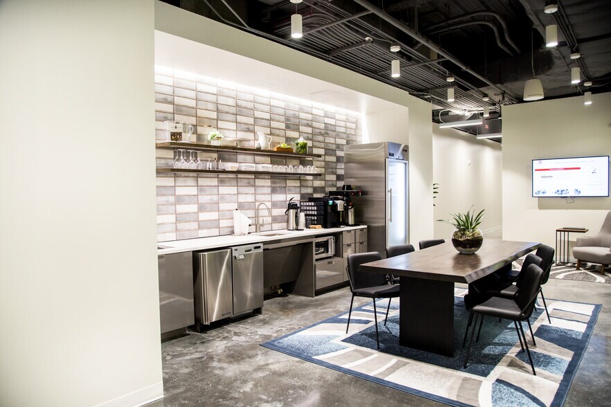 More Photos Of 75 Port City Lndg, Mount Pleasant Office For Lease