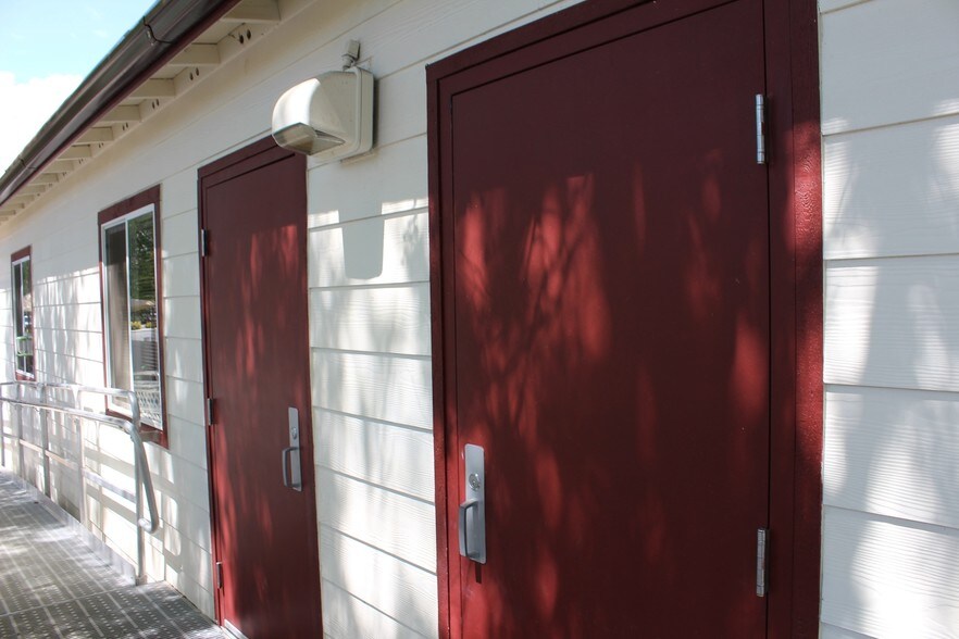 More Photos Of 1671 US Highway 395 N, Minden Office For Lease