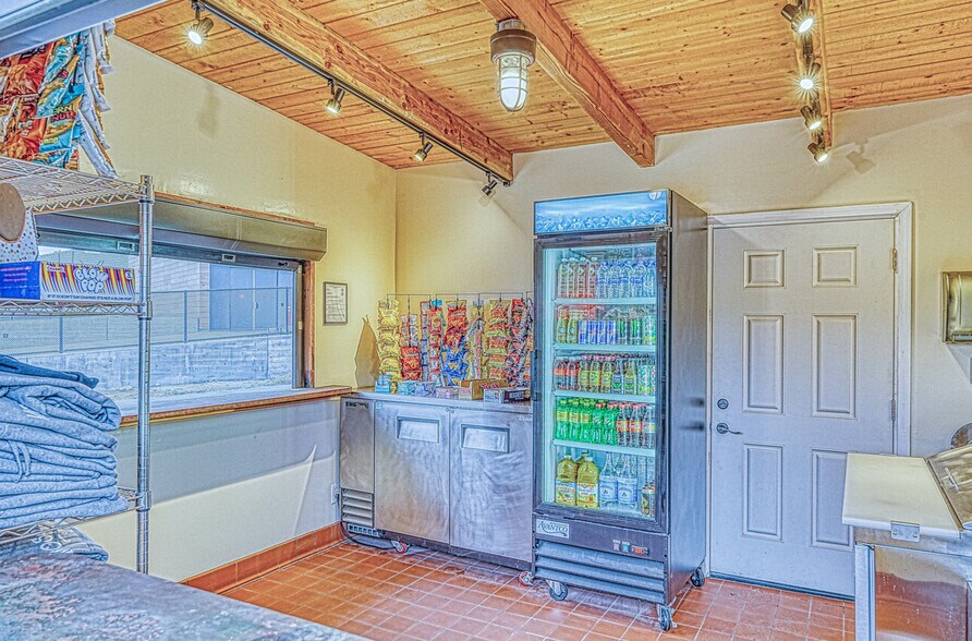 More Photos Of 7550 Sandholdt Rd, Moss Landing Warehouse For Sale