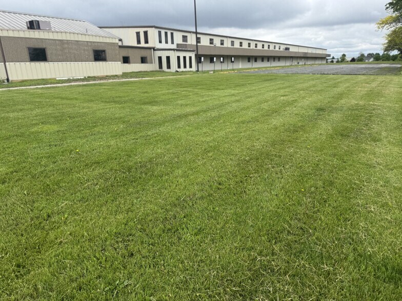 Primary Photo Of 500 Raybestos Dr, Upper Sandusky Manufacturing For Lease