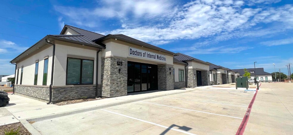 Primary Photo Of 525 Shiloh Rd, Plano Medical For Sale