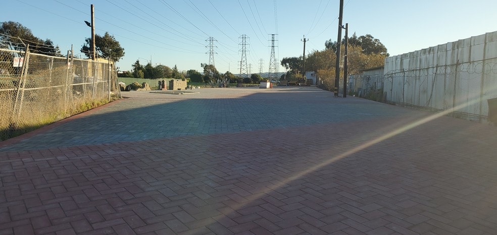 More Photos Of 800 Walnut St, San Bruno Land For Lease