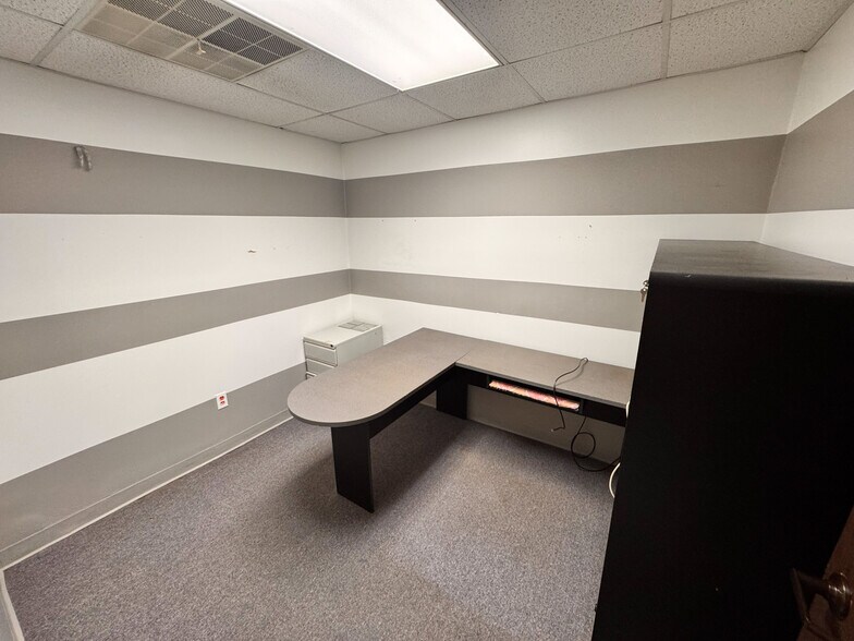 More Photos Of 55 E Main St, Carrollton Office For Sale