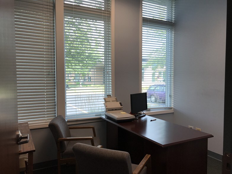 More Photos Of 28369 Davis Pky, Warrenville Office For Lease