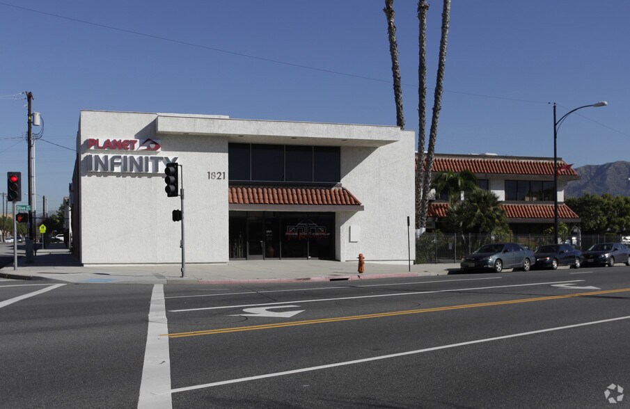 Primary Photo Of 1819 W Olive Ave, Burbank Office For Lease