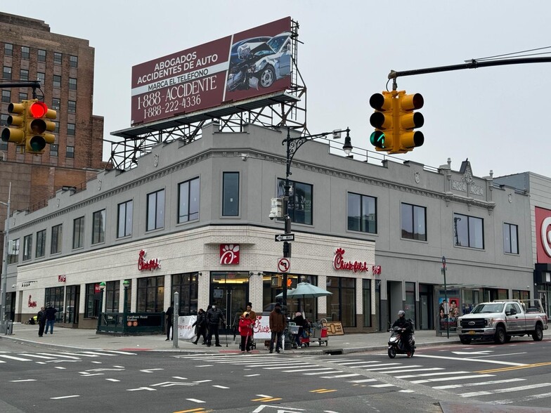 Primary Photo Of 203-207 E Fordham Rd, Bronx Storefront Retail Office For Lease