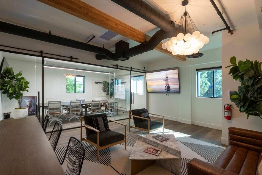 More Photos Of 2525 N Naomi St, Burbank Movie Radio TVStudio For Sale