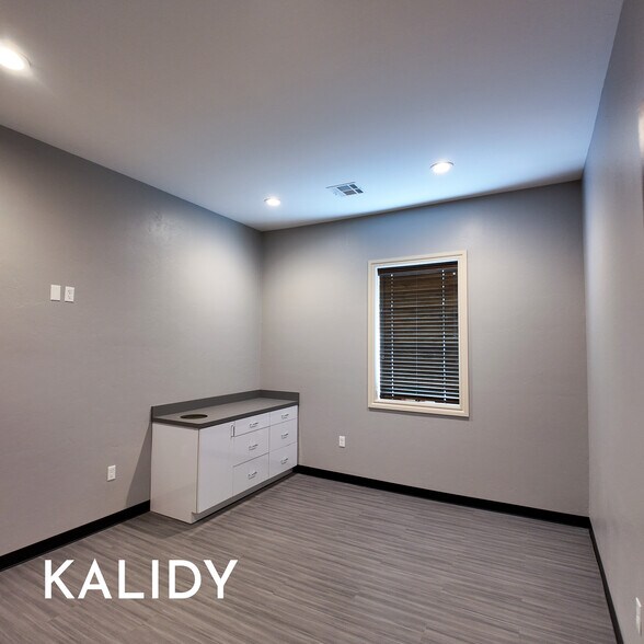 More Photos Of 2220 NW 164th St, Edmond Office For Sale