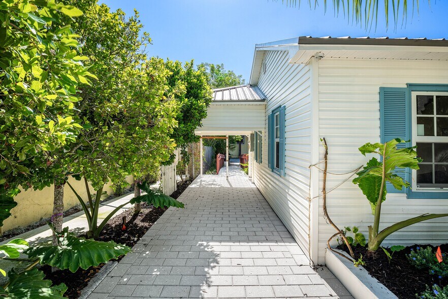 More Photos Of 23 S Swinton Ave, Delray Beach Office For Lease