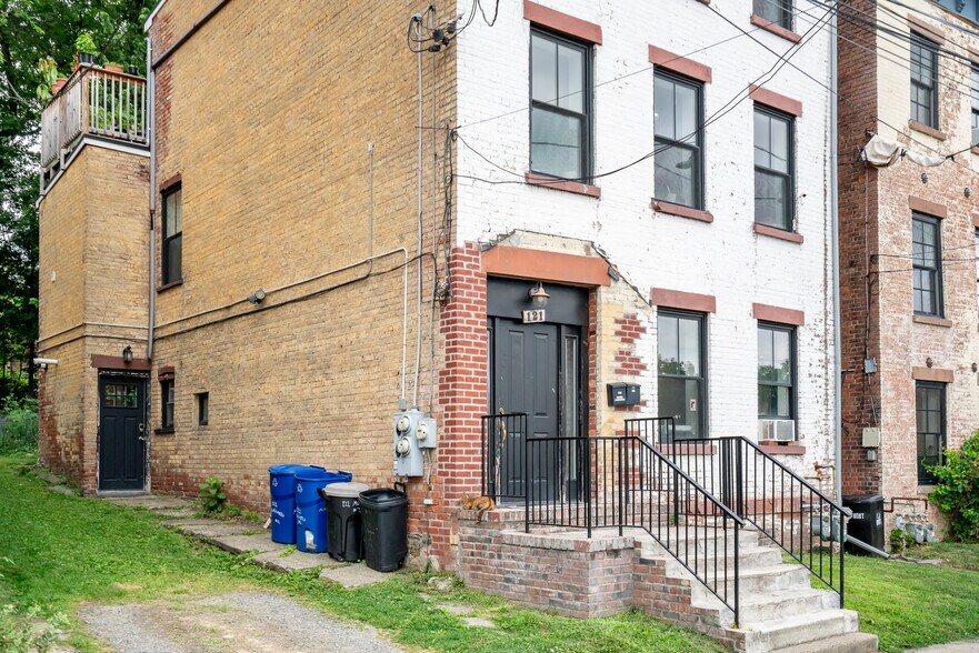 More Photos Of 121 Montgomery St, Newburgh Apartments For Sale