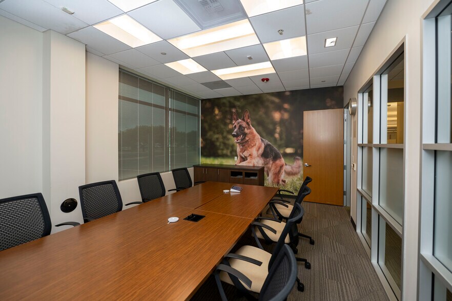 More Photos Of 654 Richland Hills Dr, San Antonio Light Distribution For Lease