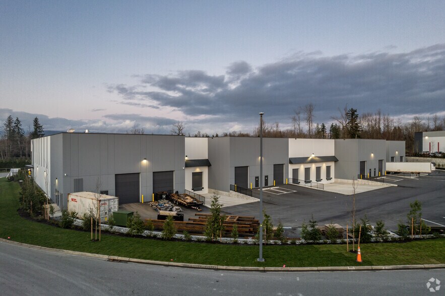 More Photos Of 27426 60th Av, Langley Twp Warehouse For Lease