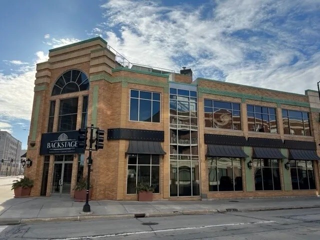 More Photos Of 101 S Washington St, Green Bay Loft Creative Space For Lease