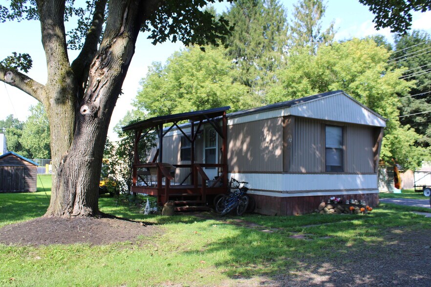 More Photos Of 47 S Genesee St, Fillmore Manufactured Housing Mobile Home Park For Sale