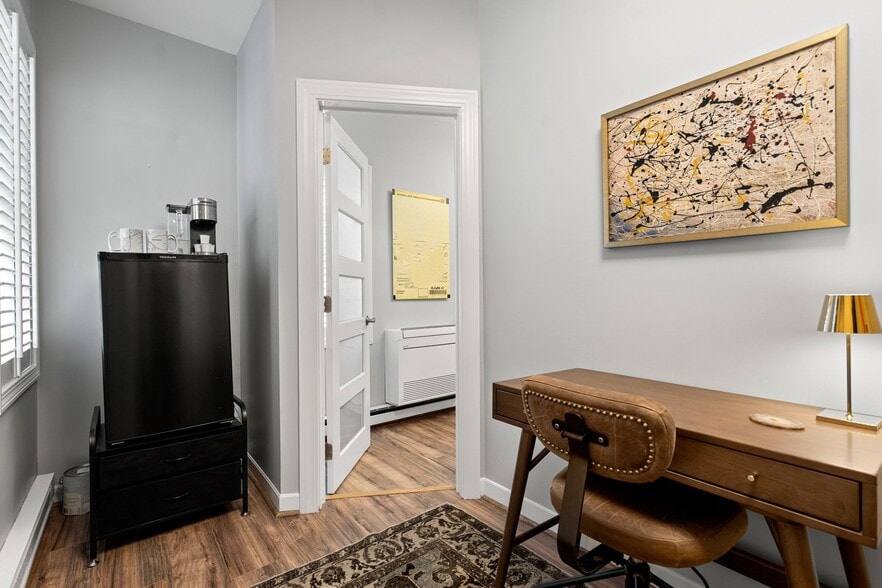 More Photos Of 30-32 Water St #3, Newburyport Office For Sale