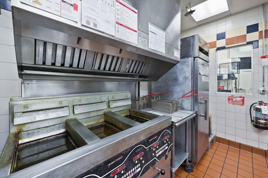 More Photos Of 310 S Boulder Hwy, Henderson Fast Food For Lease