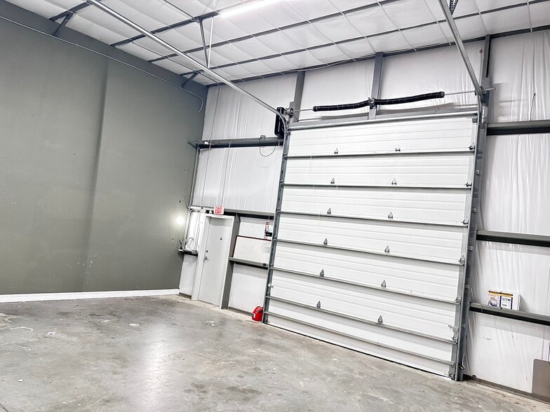 More Photos Of 4207 W Dr Martin Luther King Jr Blvd, Tampa Industrial For Sale