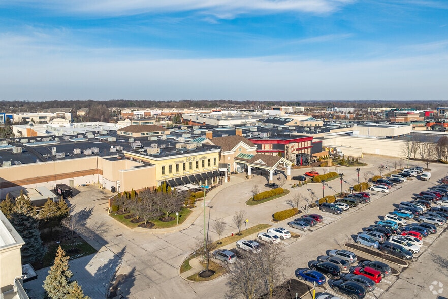 More Photos Of 1500 Polaris Pkwy, Columbus General Retail For Lease