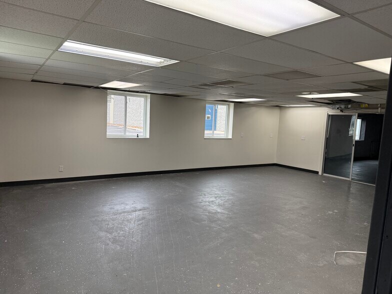 More Photos Of 6060 Executive Blvd, Huber Heights Light Manufacturing For Lease