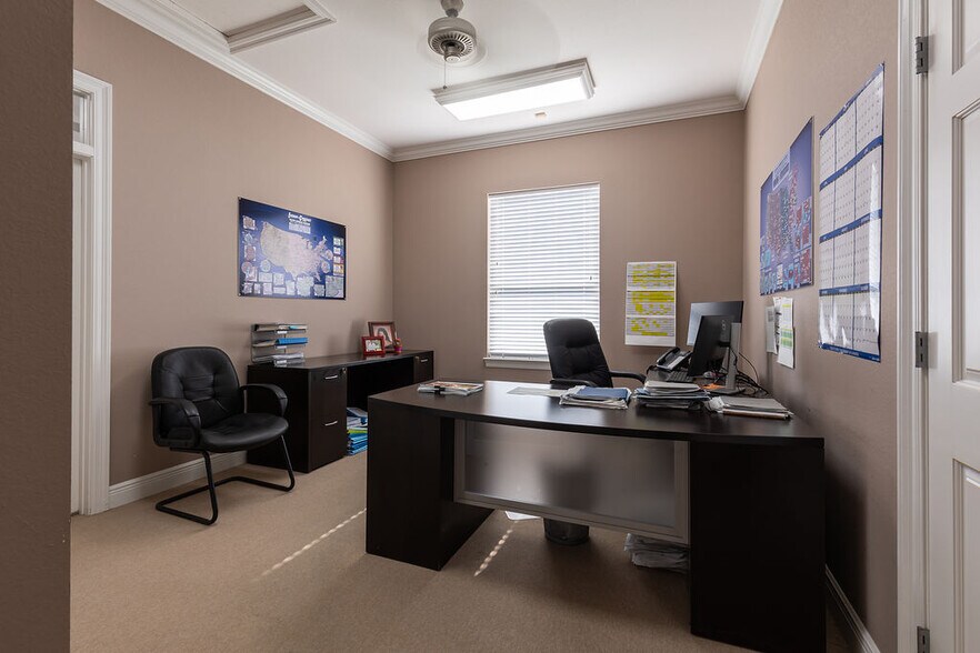 More Photos Of 1288 Country Club Rd, Gulf Breeze Office Residential For Sale