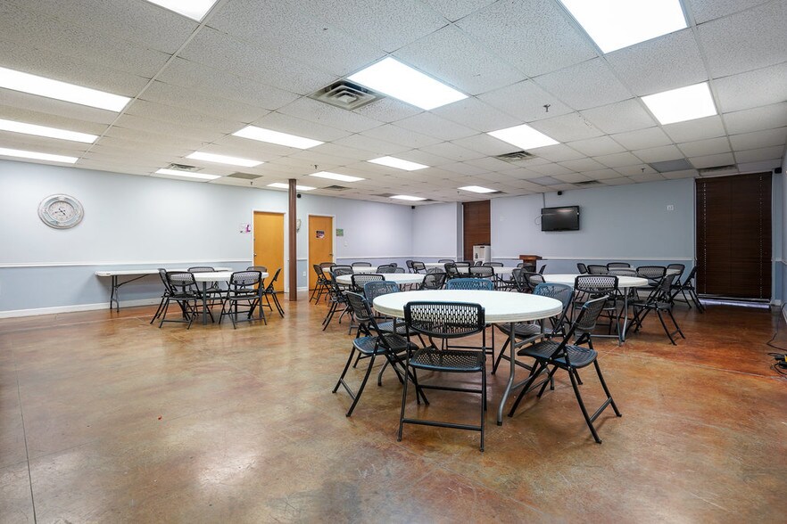 More Photos Of 1110 S 12th St, Fort Smith Religious Facility For Sale