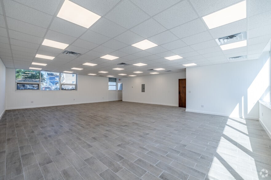 More Photos Of 2075 Millburn Ave, Maplewood Medical For Sale