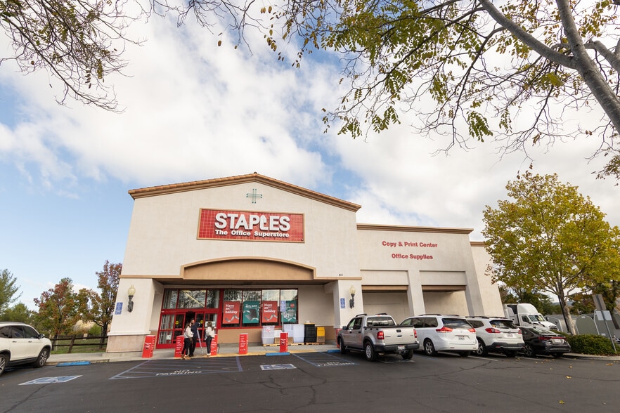 More Photos Of 905 El Camino Real, Atascadero Unknown For Lease