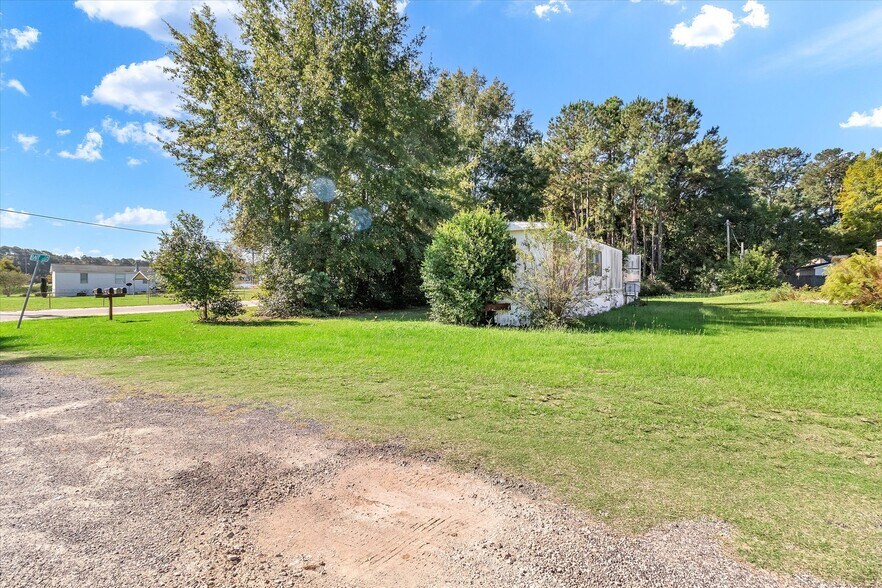 More Photos Of 9710 SC 260, Manning General Retail For Sale