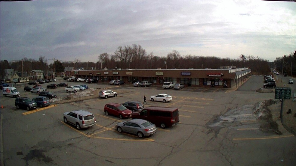 More Photos Of 35 Lowell St, Wilmington Storefront For Lease