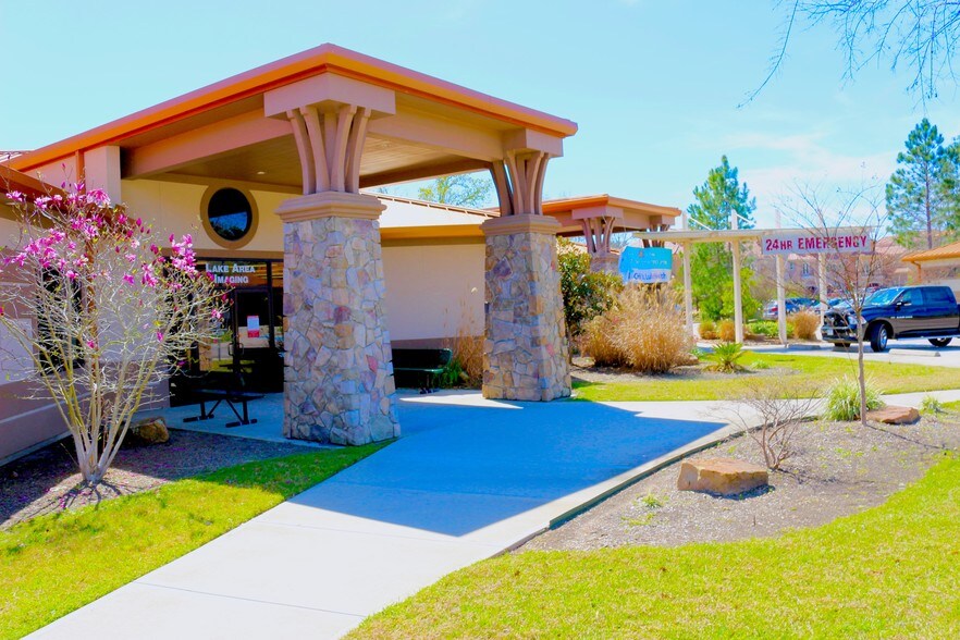 More Photos Of 18057 Highway 105 W, Montgomery Medical For Lease