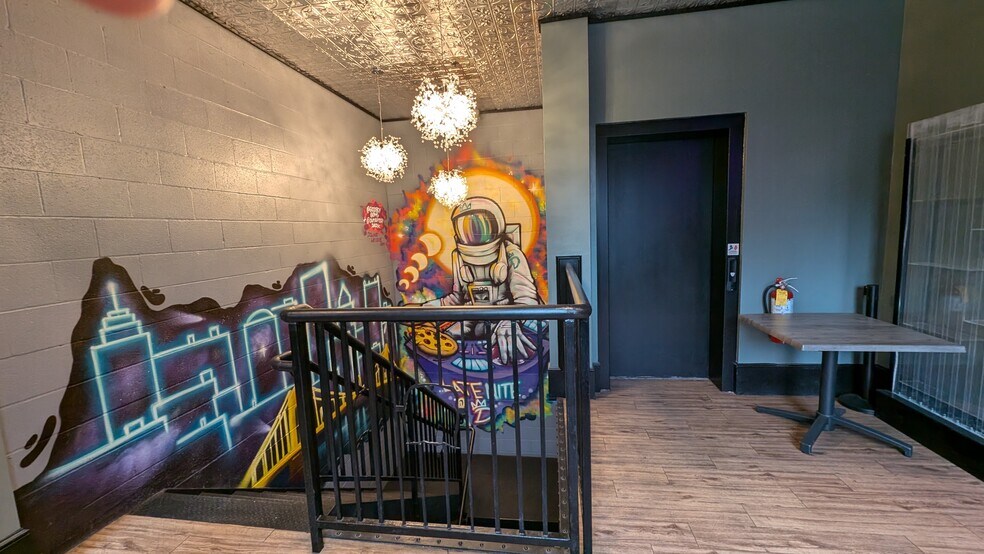 More Photos Of 1831 E Carson St, Pittsburgh Restaurant For Sale