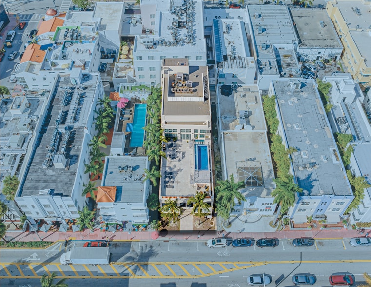 More Photos Of 826 Collins Ave, Miami Beach Storefront Retail Residential For Sale