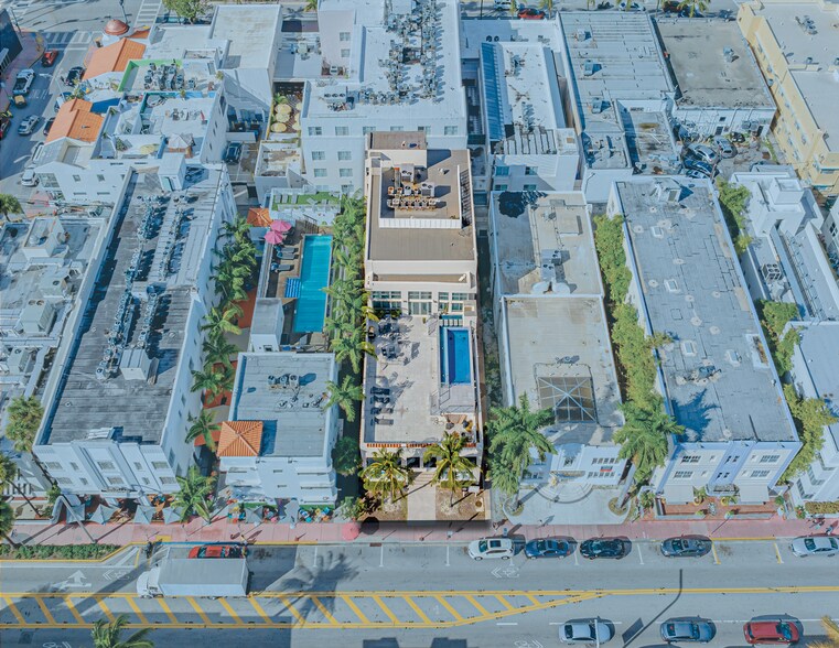 More Photos Of 826 Collins Ave, Miami Beach Storefront Retail Residential For Sale