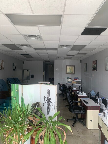 More Photos Of 2575 Eldridge Pky, Sugar Land Convenience Store For Lease