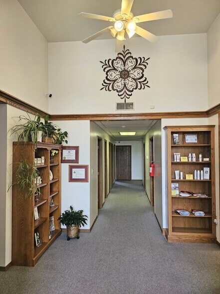 More Photos Of 662 New Castle Rd, Butler Office For Sale