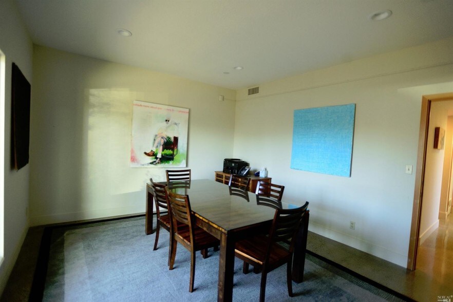 More Photos Of 390 W Standley St, Ukiah Office For Lease