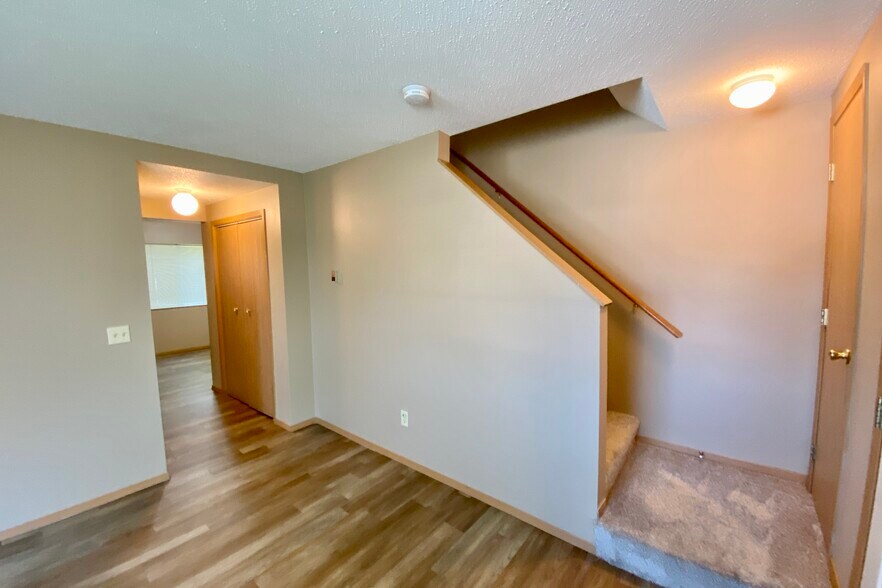 More Photos Of 4536 E Brennan Dr, Sioux Falls Multifamily For Sale