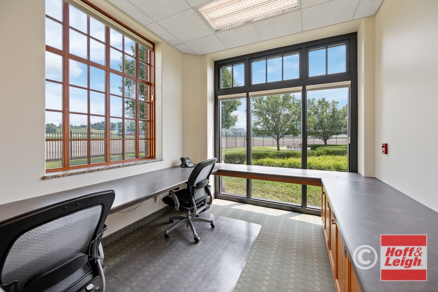 More Photos Of 1800 Triplett Blvd, Akron Restaurant For Sale