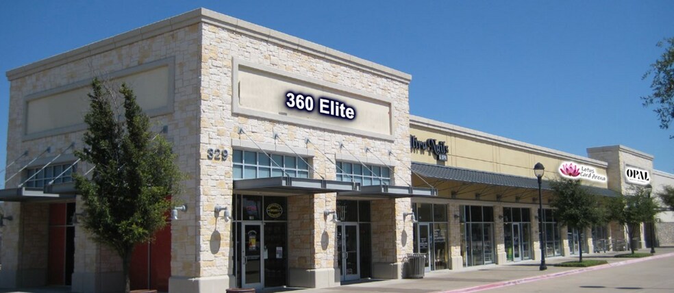 More Photos Of 329 N Highway 67, Cedar Hill General Retail For Lease