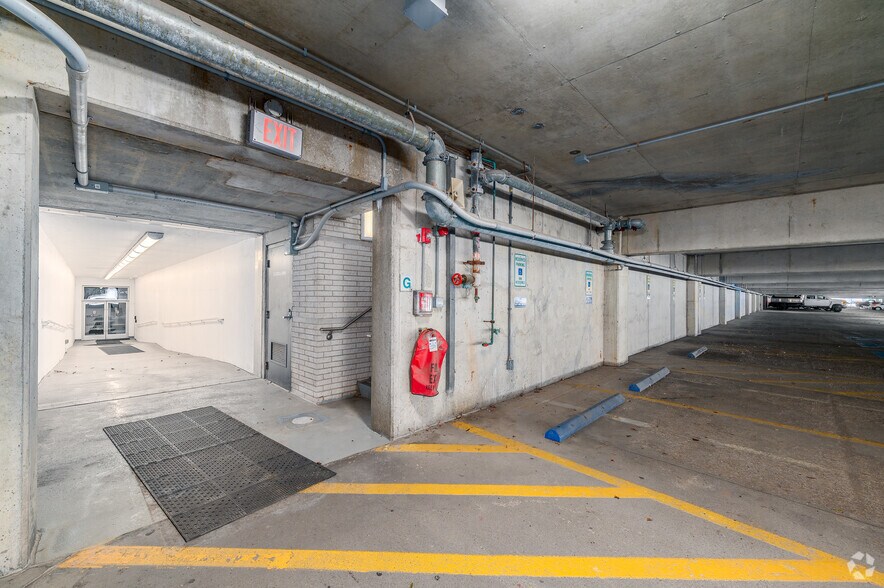 More Photos Of 6300 Wilson Mills Rd, Mayfield Village Office For Sale