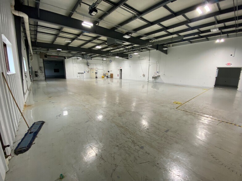 More Photos Of 5835 Shugart Ln, Traverse City Manufacturing For Lease